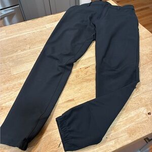Rhone Commuter Pant Slim Fit - Men's 30x32 Black Stretch Golf E20